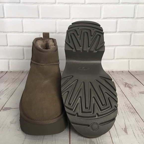 UGG CLASSIC ULTRA MINI NEW HEIGHT BOOT - Picture 4 of 7